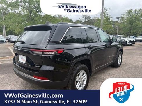 Used 2023 Jeep Grand Cherokee Laredo RWD image 6