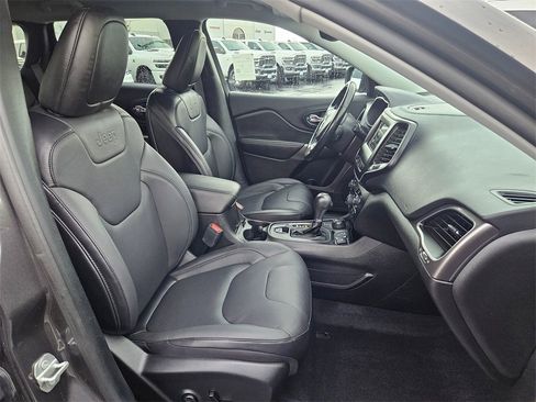 Certified 2021 Jeep Cherokee Latitude Lux w/ Trailer Tow Group image 38