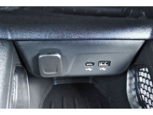 Used 2026 Chevrolet TrailBlazer RS FWD image 28