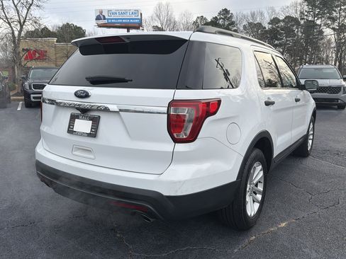 Used 2017 Ford Explorer Base 4D Sport Utility image 7