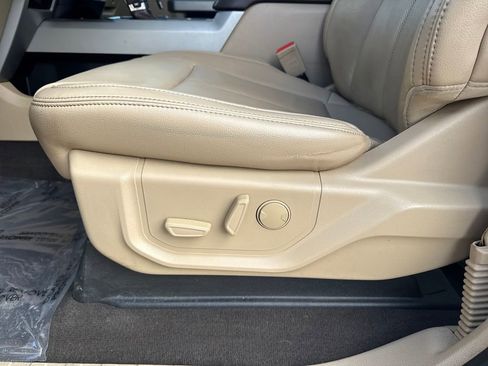 Used 2019 Ford F150 Lariat w/ Equipment Group 501A Mid AWD/4WD image 23