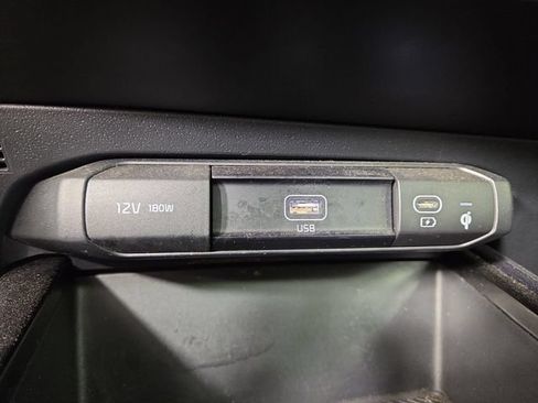 Certified 2024 Kia Niro Wind FWD image 25