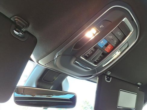 New 2025 Jeep Grand Cherokee L Altitude image 25