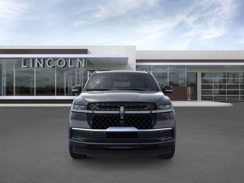 New 2025 Lincoln Navigator Reserve w/ Jet Appearance Package AWD/4WD image 6