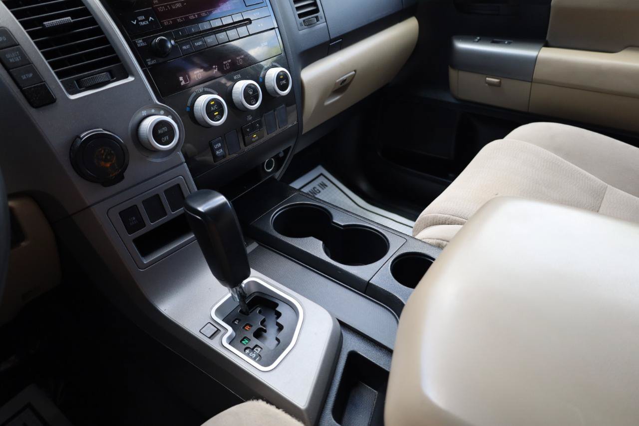 Used 2013 Toyota Sequoia SR5 RWD image 10