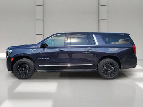Used 2023 GMC Yukon XL SLT RWD image 4