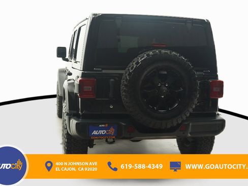 Used 2019 Jeep Wrangler Unlimited Sahara w/ Quick Order Package 24M Moab AWD/4WD image 15