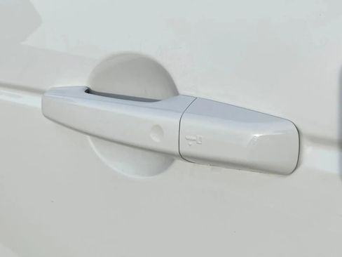 Used 2019 Land Rover Discovery Sport HSE image 34