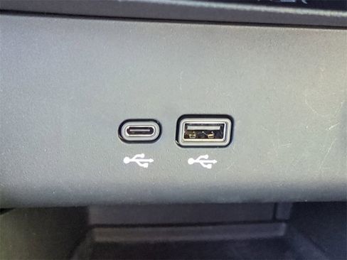 Used 2024 Buick Encore GX Avenir w/ Avenir Technology Package image 21