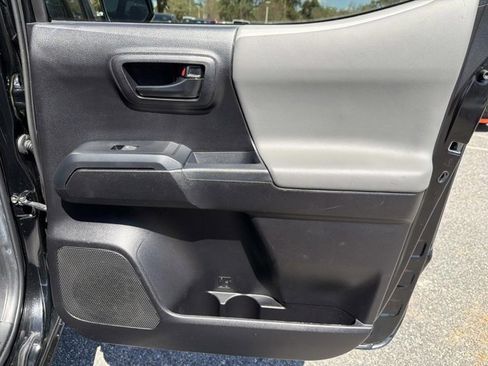Used 2023 Toyota Tacoma SR image 18