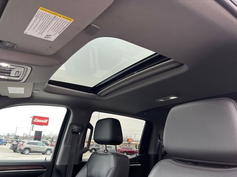 Used 2022 GMC Sierra 1500 SLT w/ SLT Convenience Package image 29