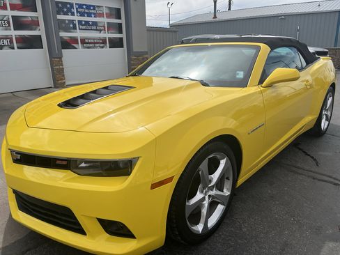 Used 2015 Chevrolet Camaro SS w/ RS Package RWD image 2