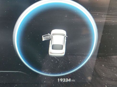 Used 2024 Hyundai Elantra SEL FWD image 16