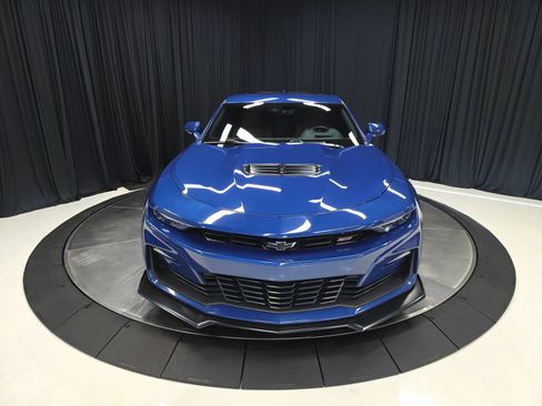 Used 2021 Chevrolet Camaro SS RWD image 7