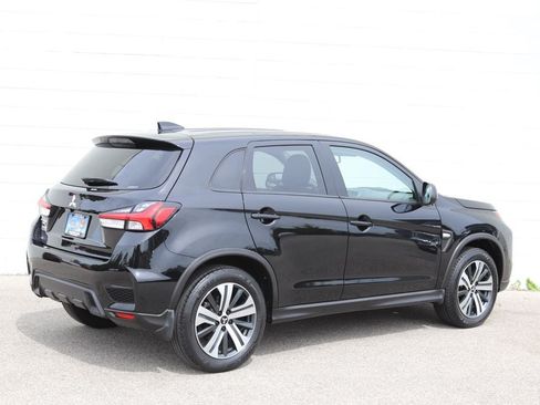 Used 2023 Mitsubishi Outlander Sport SE AWD/4WD image 2