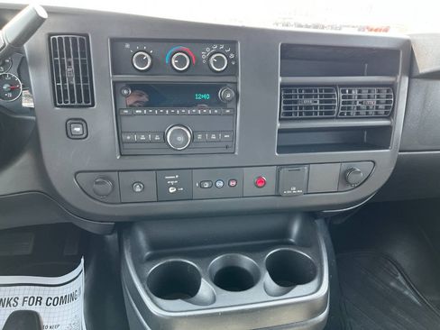 Used 2015 Chevrolet Express 2500 RWD image 12