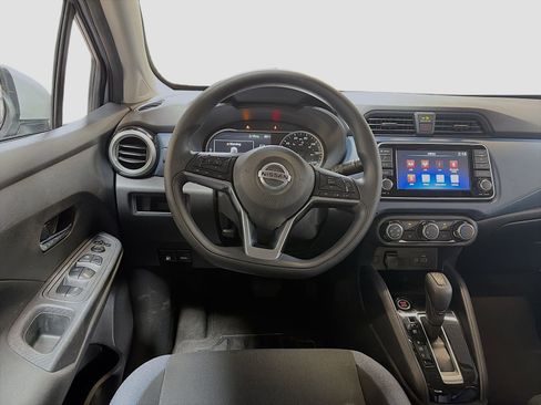 Used 2025 Nissan Versa SV FWD image 20