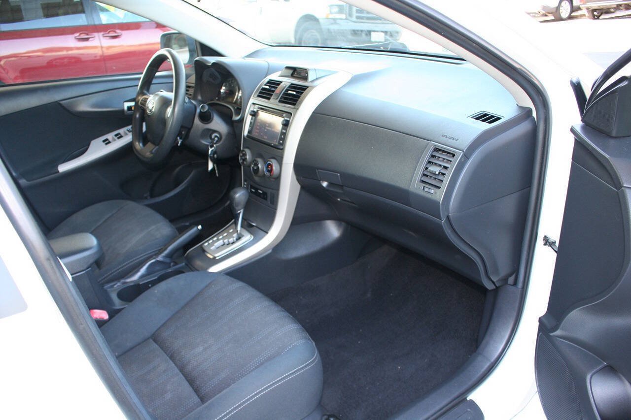 Used 2013 Toyota Corolla S FWD image 13