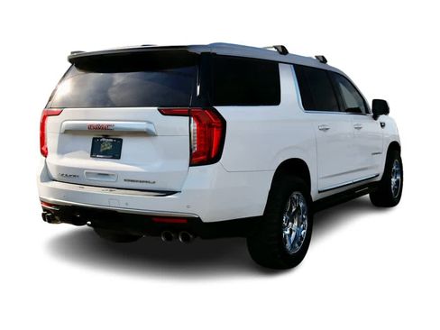 Used 2022 GMC Yukon XL Denali AWD/4WD image 6