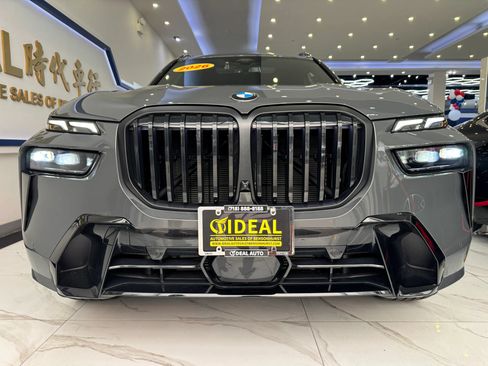 Used 2026 BMW X7 xDrive40i w/ Executive Package AWD/4WD image 3