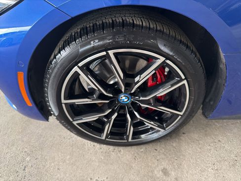 Used 2023 BMW i4 eDrive40 w/ M Sport Package image 10