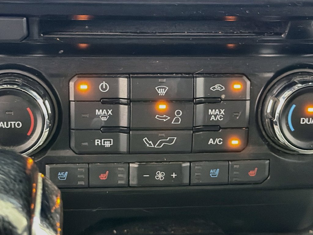Used 2016 Ford F150 Lariat AWD/4WD image 23