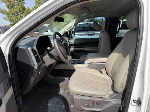 Used 2020 Ford Expedition XLT w/ Equipment Group 202A RWD image 7