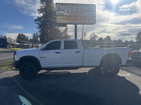 Used 2018 RAM 2500 Tradesman w/ Cold Weather Group image 8