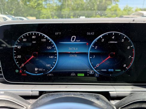 Used 2021 Mercedes-Benz GLE 450 4MATIC image 9