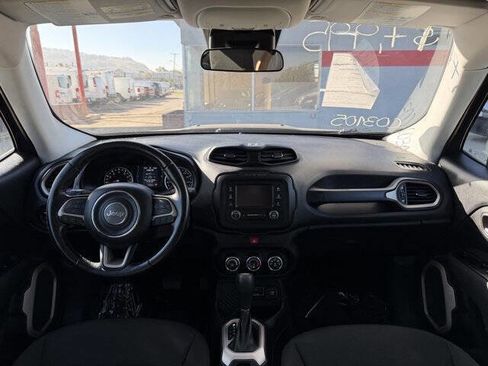 Used 2017 Jeep Renegade Latitude image 13