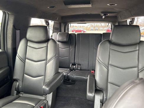 Used 2016 Cadillac Escalade ESV Platinum image 35