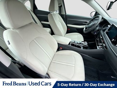 Used 2023 Hyundai Sonata SE w/ Preferred Accessory Package image 26