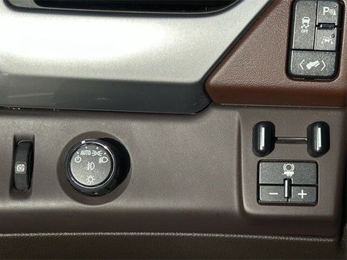 Used 2016 Chevrolet Tahoe LTZ image 22