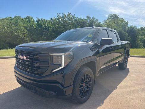 Used 2024 GMC Sierra 1500 Elevation AWD/4WD image 1