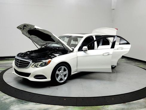 Used 2014 Mercedes-Benz E 350 Sedan image 9