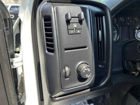 Used 2016 Chevrolet Silverado 2500 W/T w/ WT Convenience Package AWD/4WD image 19