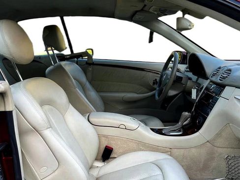 Used 2005 Mercedes-Benz CLK 500 CLK 500 2dr Cabriolet w/ Lighting Pkg image 12