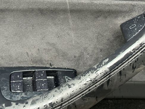 Used 2026 Tesla Model Y Long Range image 13