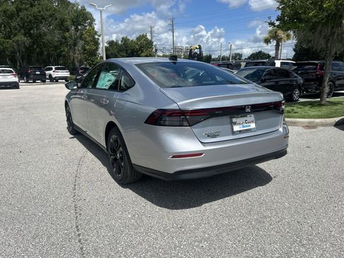 Used 2025 Honda Accord SE image 4