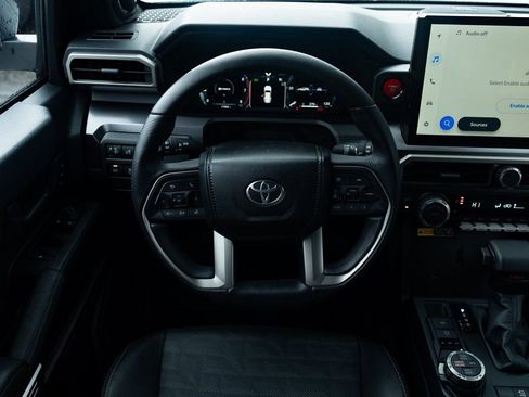 Used 2025 Toyota 4Runner TRD Off-Road Premium image 11