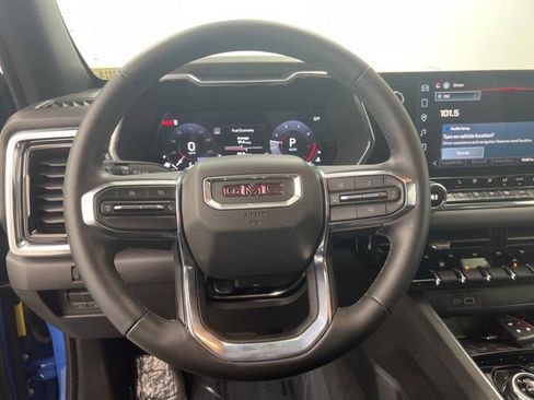 Used 2025 GMC Canyon Elevation w/ Convenience Package image 18