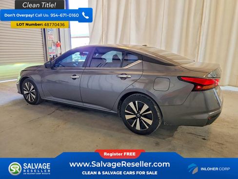Used 2022 Nissan Altima 2.5 SV image 3