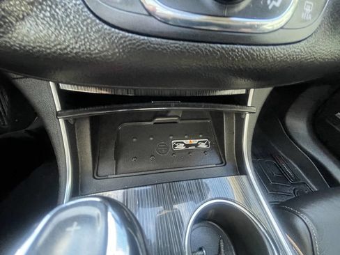 Used 2019 Chevrolet Impala Premier w/ Premier Confidence Package FWD image 18