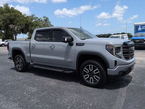 Used 2025 GMC Sierra 1500 AT4 w/ AT4 Premium Package AWD/4WD image 2