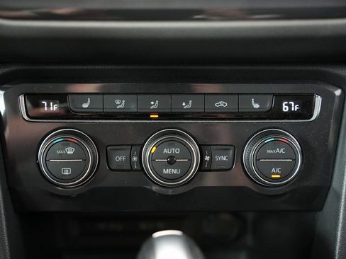 Used 2021 Volkswagen Tiguan SE w/ Panoramic Sunroof Package AWD/4WD image 26