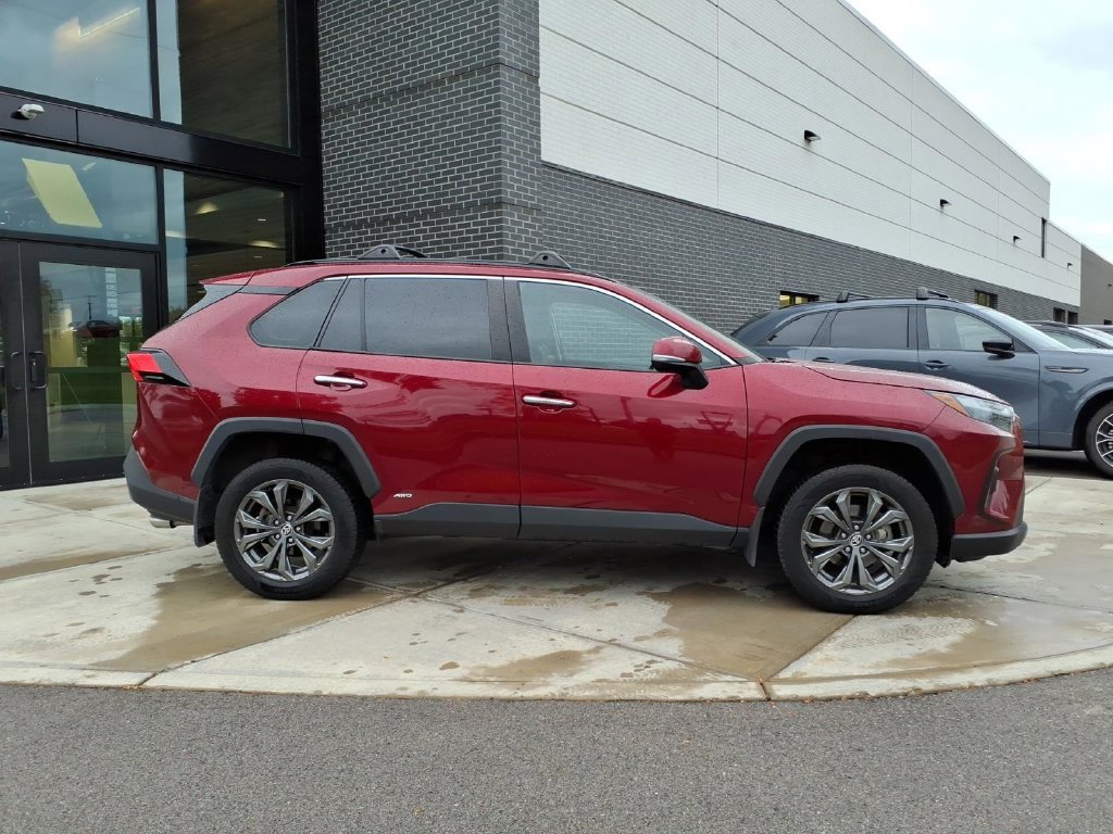 Used 2023 Toyota RAV4 Limited AWD/4WD image 8