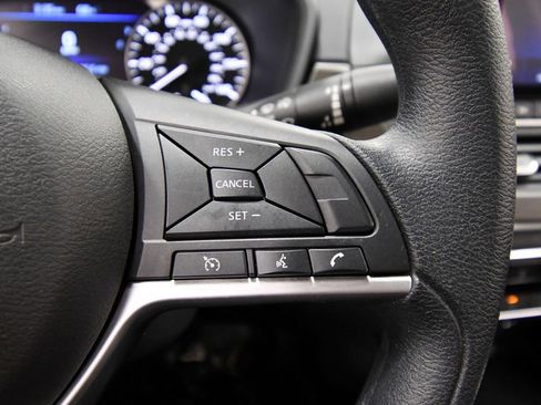 Used 2024 Nissan Altima 2.5 SV AWD/4WD image 21