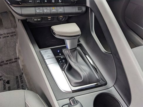 Used 2023 Hyundai Elantra SEL image 26