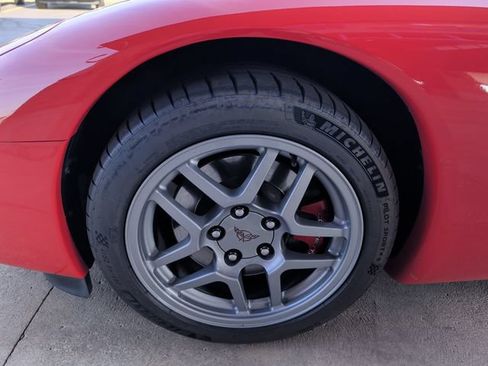 Used 2002 Chevrolet Corvette Z06 w/ Memory Pkg RWD image 24
