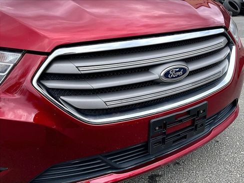 Used 2015 Ford Taurus SEL w/ Equipment Group 201A FWD image 26